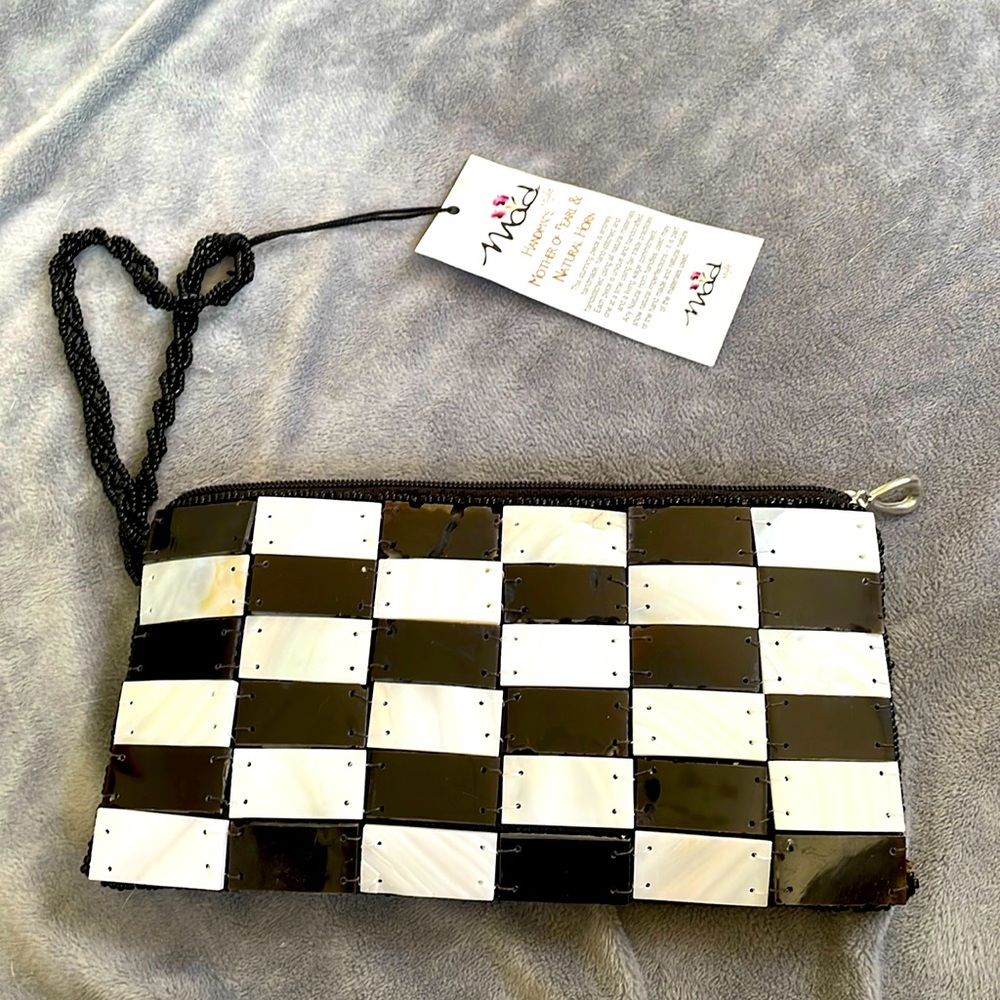 Checker Wristlet